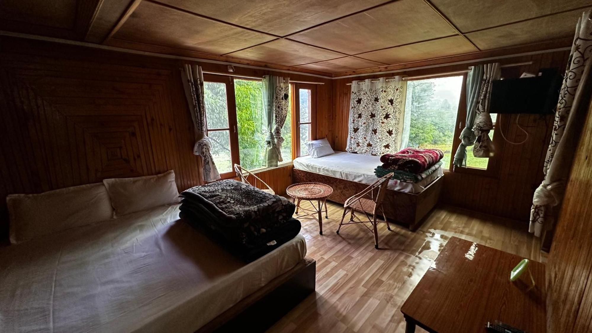 Hill * Pahalgam